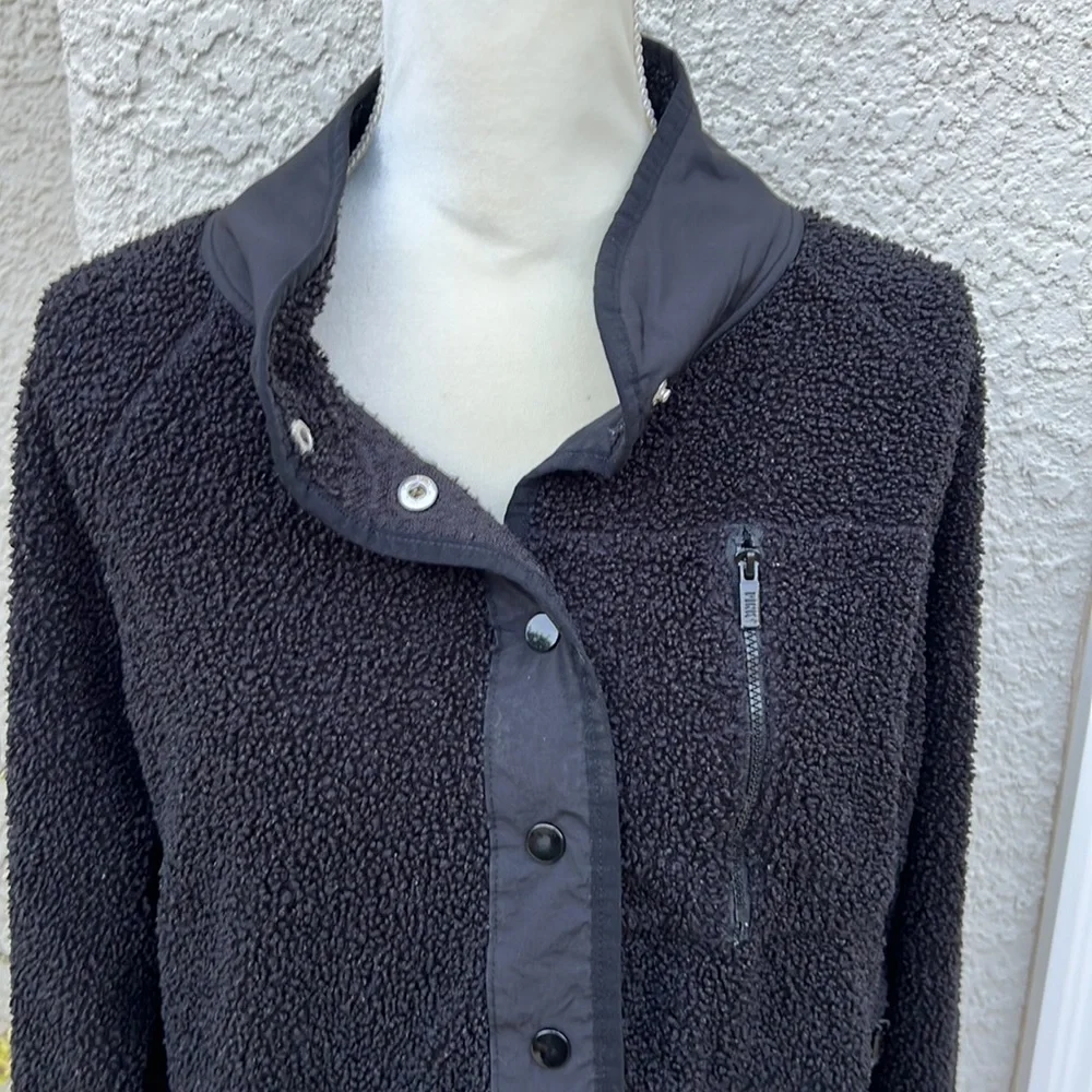 PINK Victoria's Secret Black Fleece Boucle Snap up Jacket Women's Size M